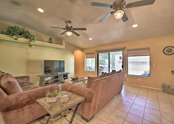 Family-friendly Havasu Getaway With Deck And Pool *