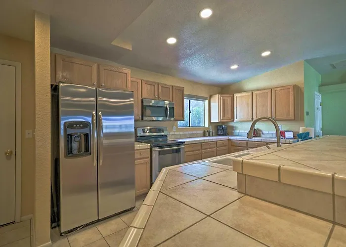 Holiday home Family-friendly Havasu Getaway With Deck And Pool