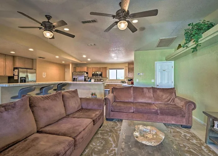 Family-friendly Havasu Getaway With Deck And Pool Holiday home