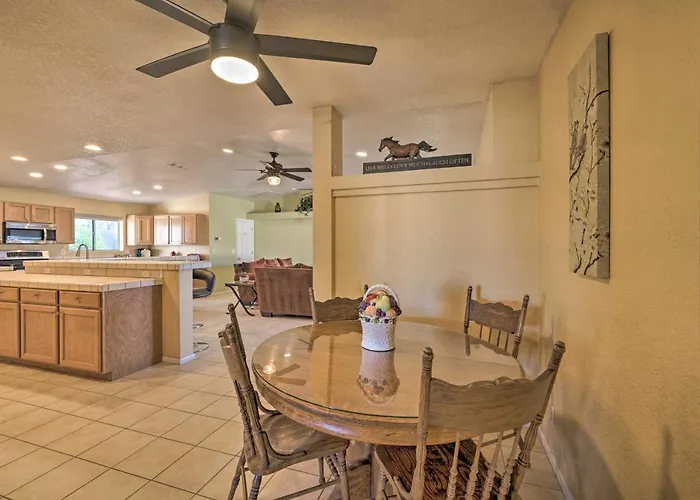 Family-friendly Havasu Getaway With Deck And Pool *