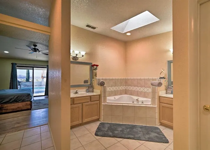 Holiday home Family-friendly Havasu Getaway With Deck And Pool